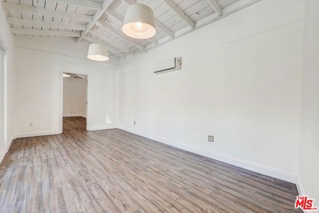 2200 Outpost Drive, Los Angeles, CA 90068