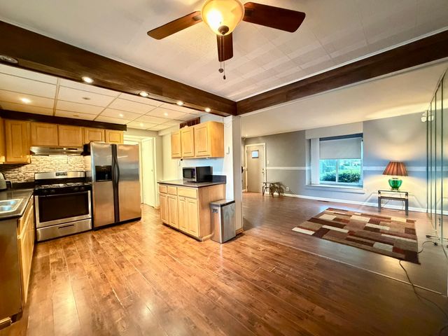 421 Standish Court, Bolingbrook, IL 60440