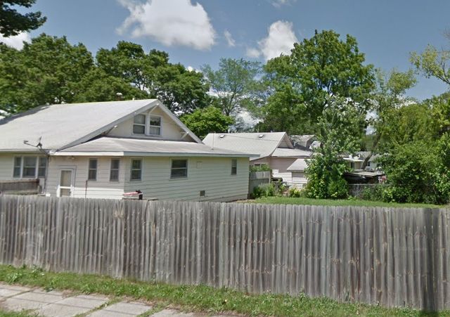 1601 E 22nd Street, Des Moines, IA 50317