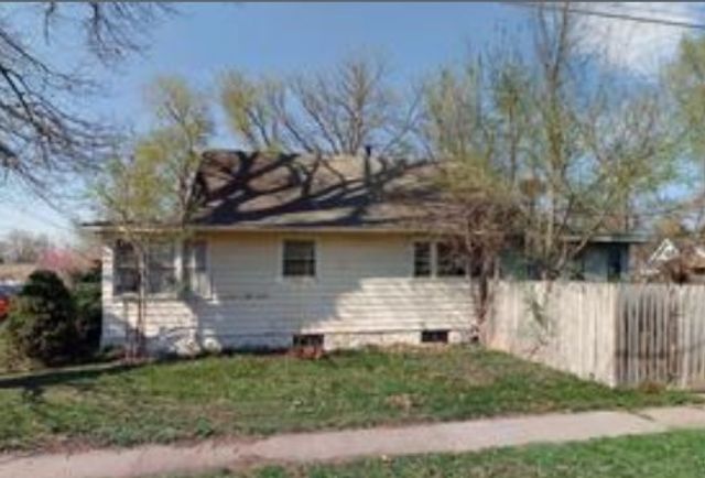 1601 E 22nd Street, Des Moines, IA 50317
