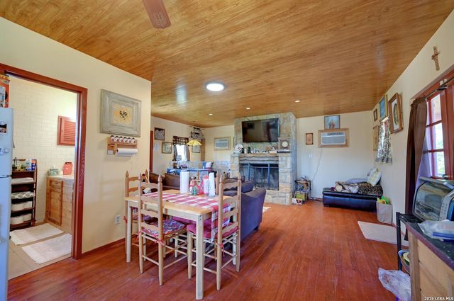 324 E HEADWATERS RANCH RD, Kendalia, TX 78027