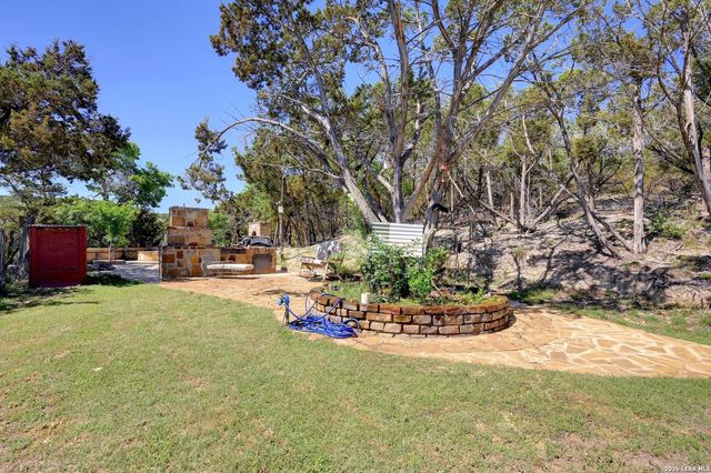 324 E HEADWATERS RANCH RD, Kendalia, TX 78027