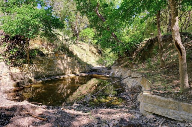 324 E HEADWATERS RANCH RD, Kendalia, TX 78027