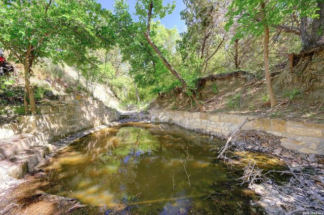 324 E HEADWATERS RANCH RD, Kendalia, TX 78027