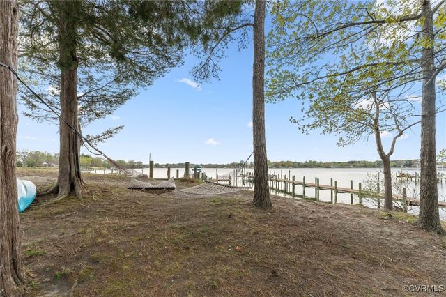 167 Grandview Landing, Coles Point, VA 22469