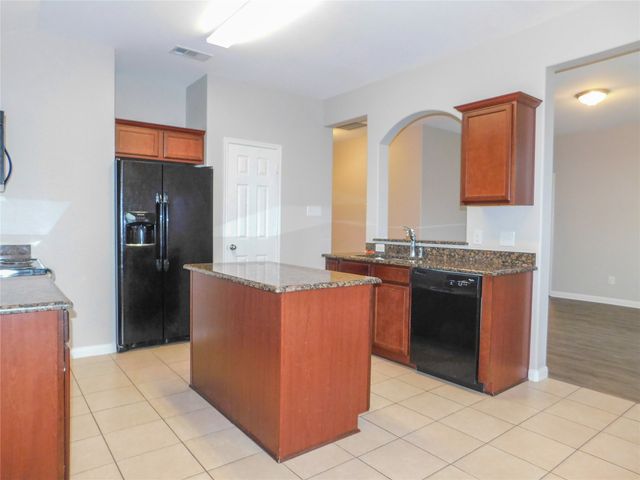 101 Kincaid Drive, Sanger, TX 76266
