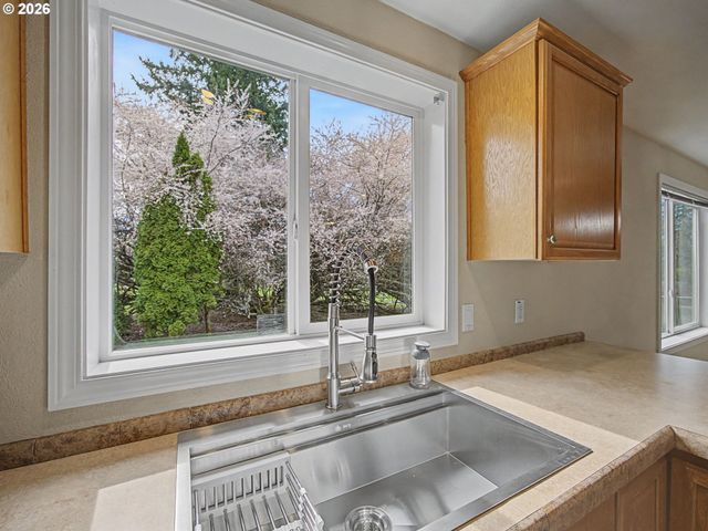 28380 Se SPRING St, Boring, OR 97009