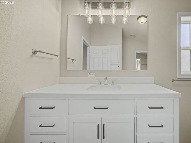 28380 Se SPRING St, Boring, OR 97009