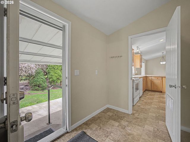 28380 Se SPRING St, Boring, OR 97009