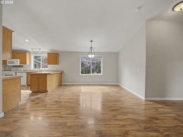 28380 Se SPRING St, Boring, OR 97009