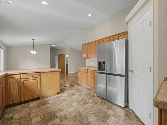 28380 Se SPRING St, Boring, OR 97009