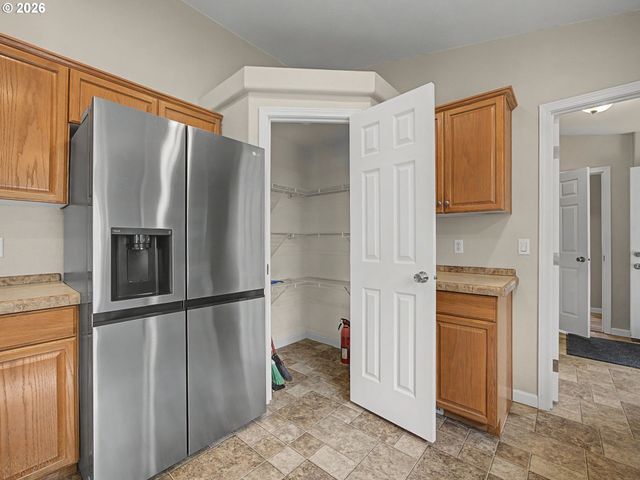 28380 Se SPRING St, Boring, OR 97009