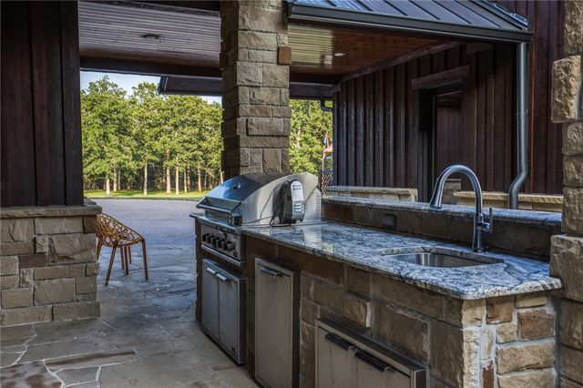 1851 Deer Park Drive, College Station, TX 77845