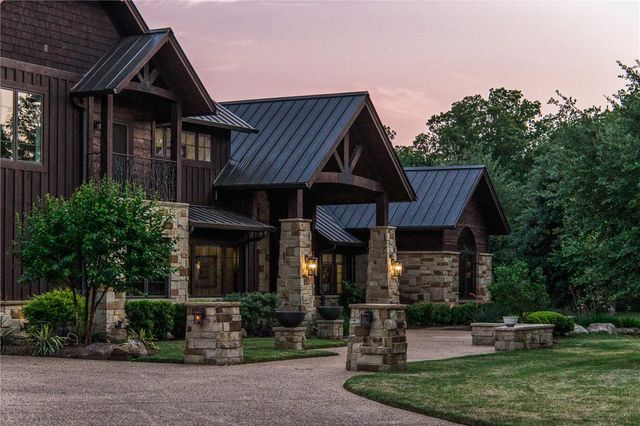 1851 Deer Park Drive, College Station, TX 77845