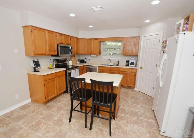 10044 Centre St, Pensacola, FL 32506