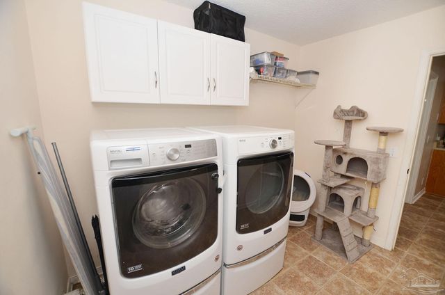 10044 Centre St, Pensacola, FL 32506