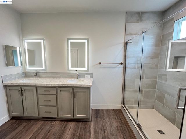 1422 Salamanca Ave, Hayward, CA 94544