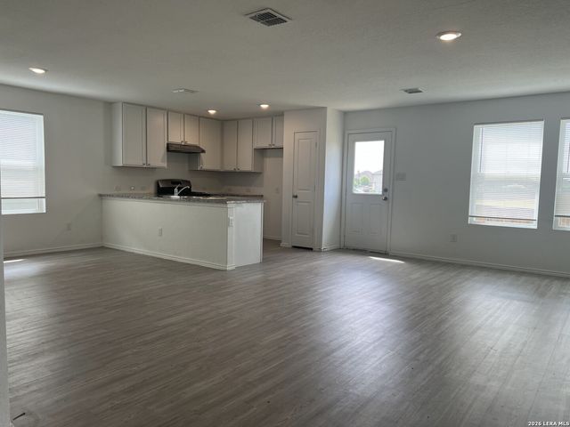 6606 Willow Lndg, Converse, TX 78109