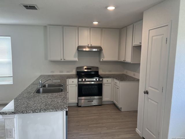 6606 Willow Lndg, Converse, TX 78109