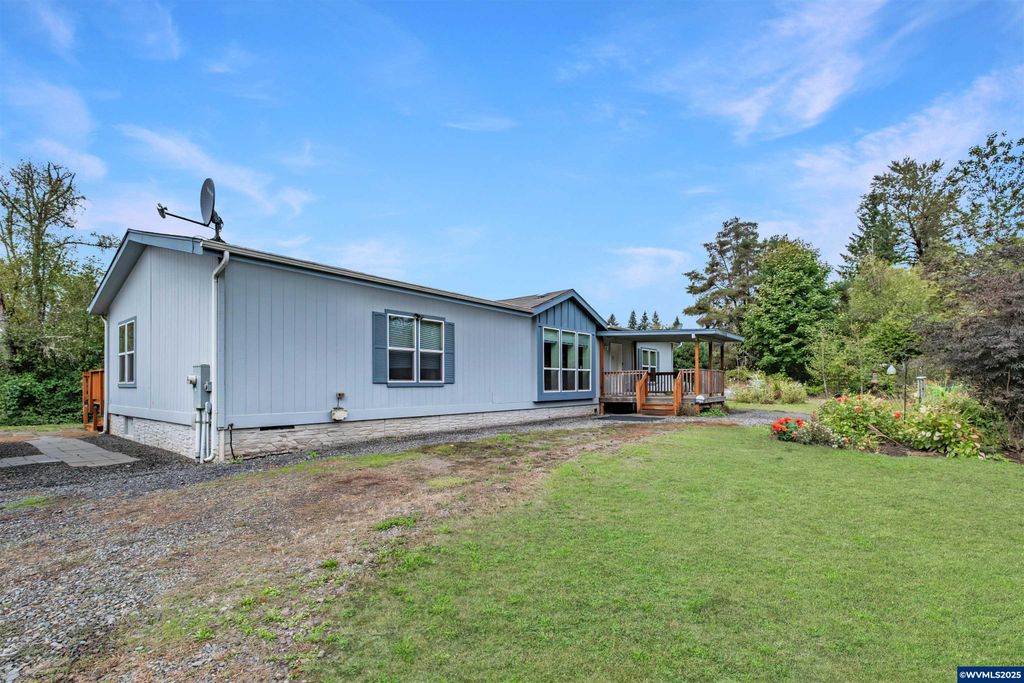 15984 North Santiam Hwy SE, Stayton, OR 97383