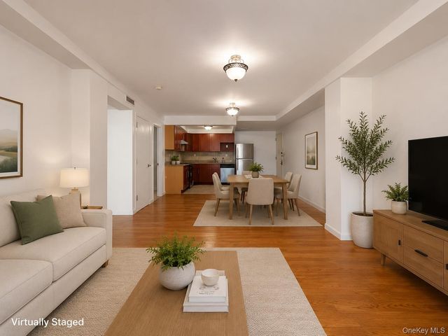 140-75 Ash Avenue 4B, Flushing, NY 11355