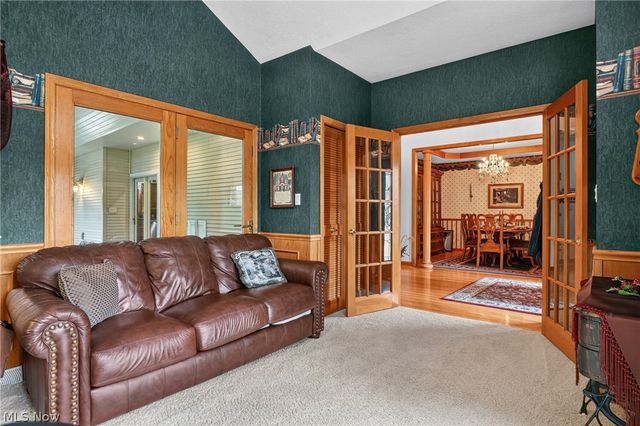 12 Lake Breeze Drive, Conneaut, OH 44030