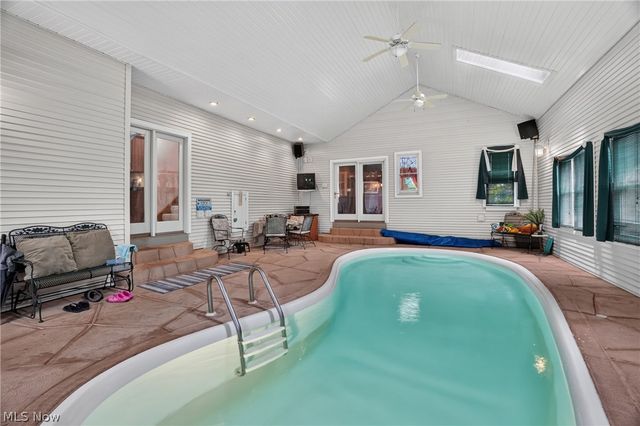 12 Lake Breeze Drive, Conneaut, OH 44030