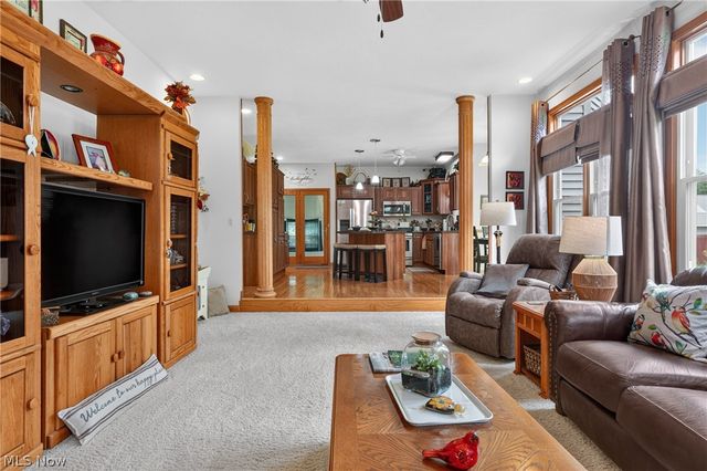 12 Lake Breeze Drive, Conneaut, OH 44030