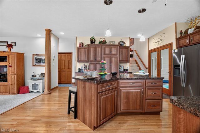 12 Lake Breeze Drive, Conneaut, OH 44030