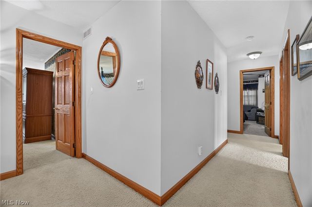 12 Lake Breeze Drive, Conneaut, OH 44030
