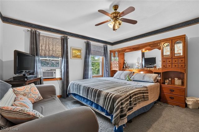 12 Lake Breeze Drive, Conneaut, OH 44030
