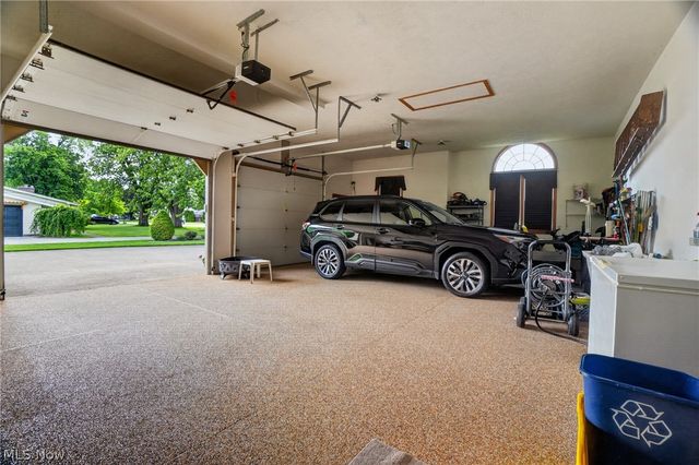 12 Lake Breeze Drive, Conneaut, OH 44030