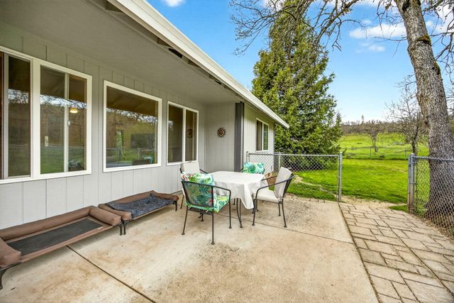 5498 Butte Falls Highway, Eagle Point, OR 97524