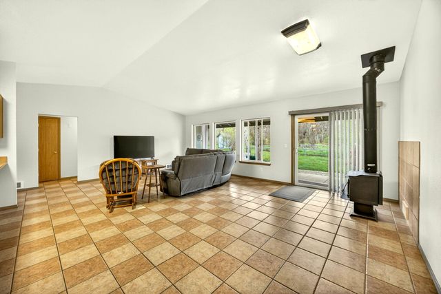 5498 Butte Falls Highway, Eagle Point, OR 97524