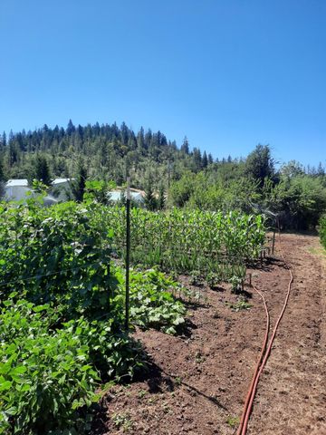 5498 Butte Falls Highway, Eagle Point, OR 97524
