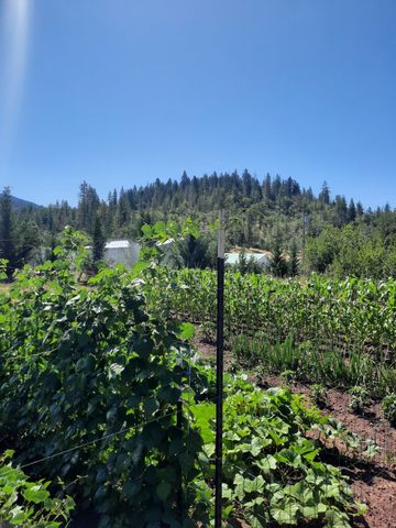 5498 Butte Falls Highway, Eagle Point, OR 97524
