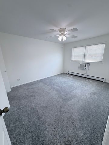 7005 99th Street 2W, Chicago Ridge, IL 60415
