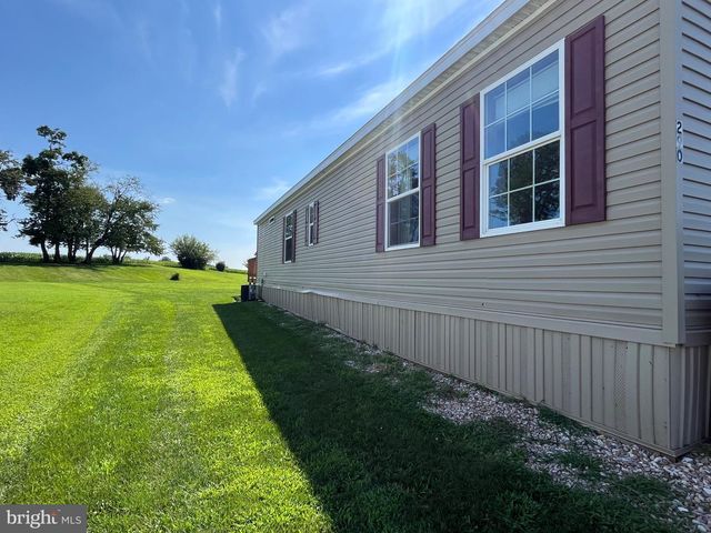 290 CAMEO DR, Fayetteville, PA 17222