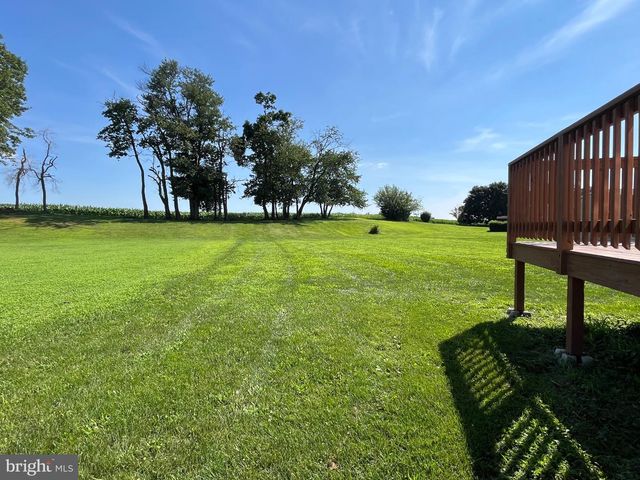 290 CAMEO DR, Fayetteville, PA 17222