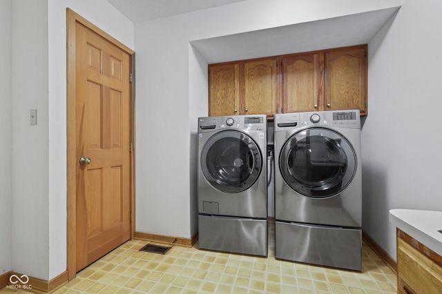 305 Sandbrook Drive, Noblesville, IN 46062