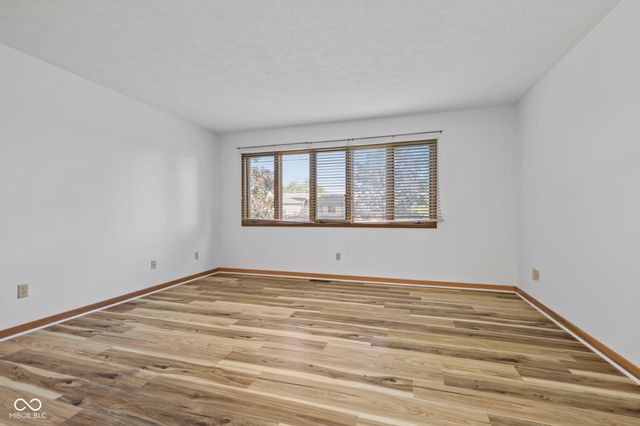 305 Sandbrook Drive, Noblesville, IN 46062