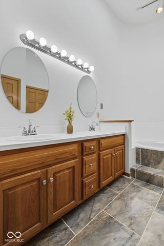 305 Sandbrook Drive, Noblesville, IN 46062