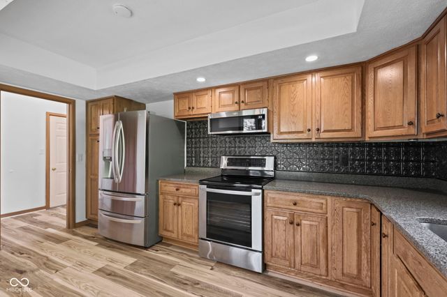 305 Sandbrook Drive, Noblesville, IN 46062