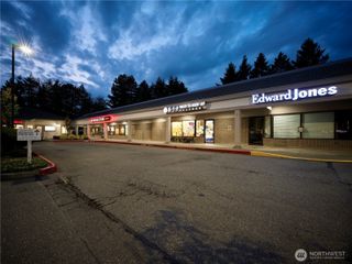 1580 NW Gilman Boulevard #D5, Issaquah, WA 98027