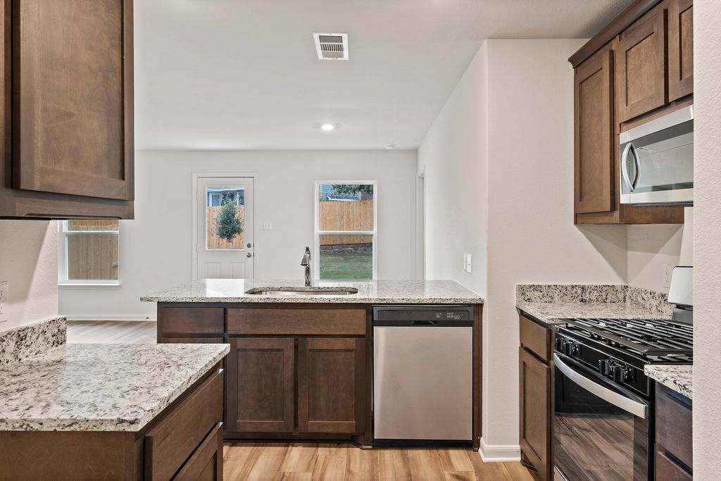 908 Burlington Avenue, Fort Worth, TX 76108 — photo 3