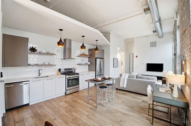 813 Broadway Street, Cincinnati, OH 45202
