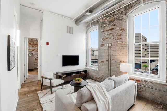 813 Broadway Street, Cincinnati, OH 45202