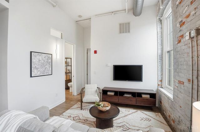 813 Broadway Street, Cincinnati, OH 45202