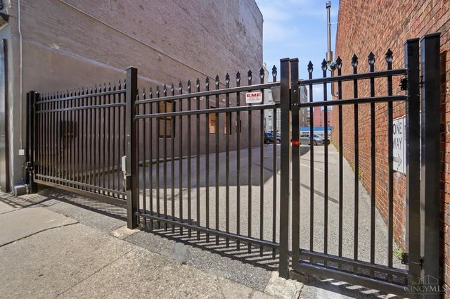 813 Broadway Street, Cincinnati, OH 45202