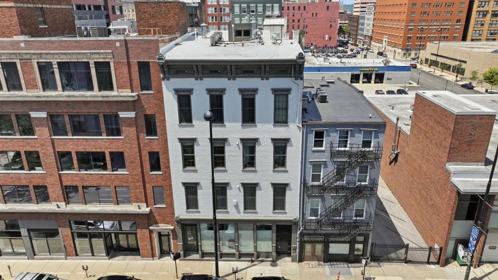 813 Broadway Street, Cincinnati, OH 45202